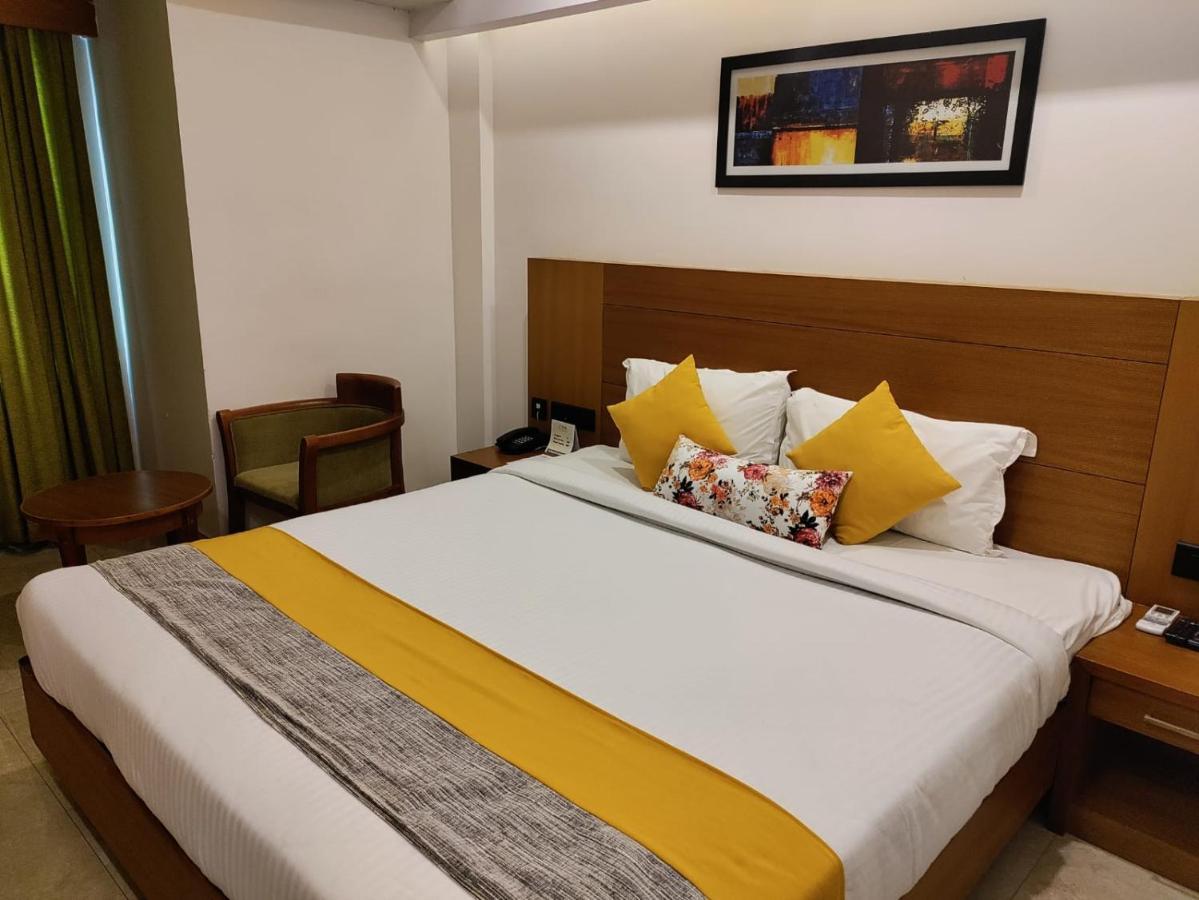 Hotel Park Residency Calicut Exteriör bild