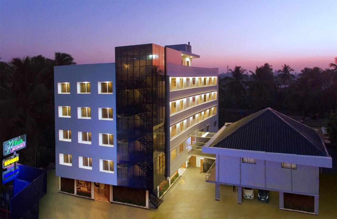 Hotel Park Residency Calicut Exteriör bild